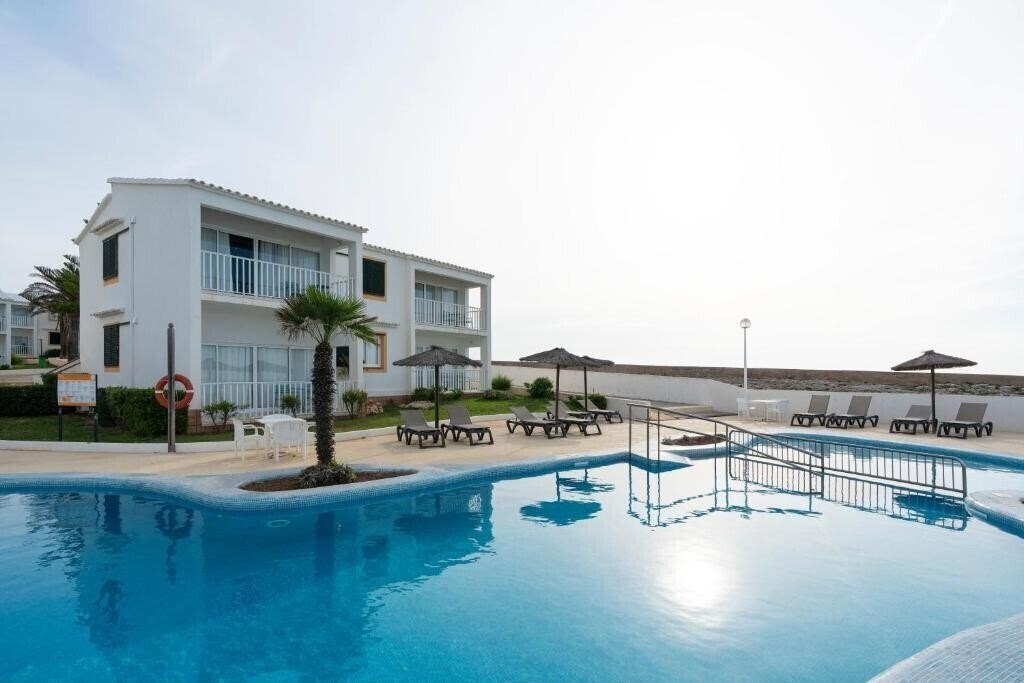 Отель Aluasun Far Menorca 2*