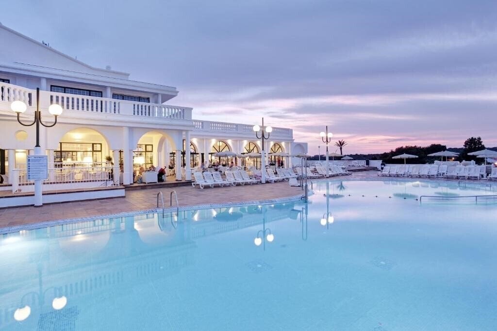 Готель Grupotel Mar De Menorca 3*