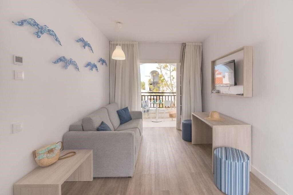 Фото Fergus Club Carema Splash 4*