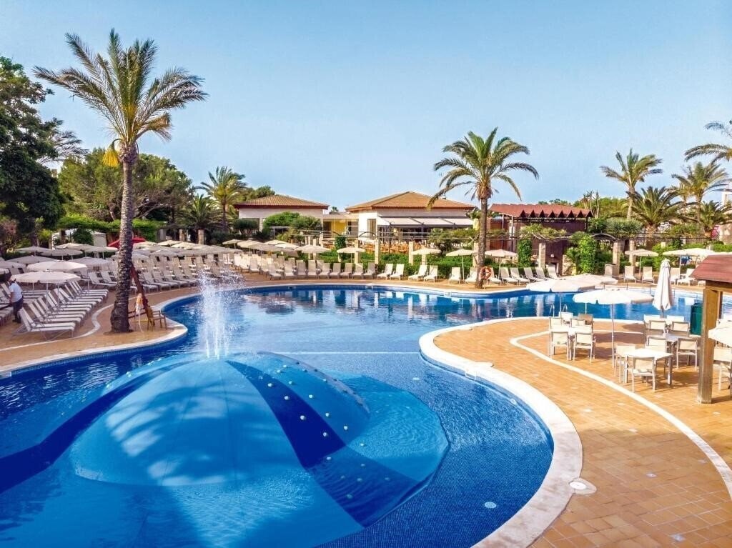 Готель Zafiro Menorca 4*