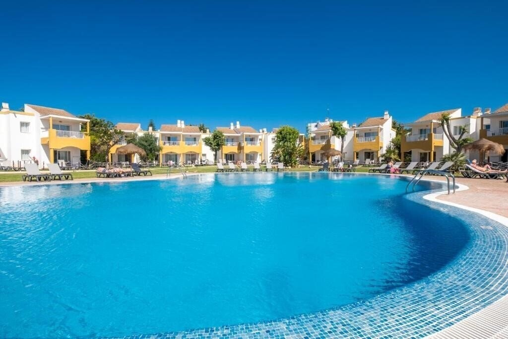 Готель Comitas Isla del Aire 2*