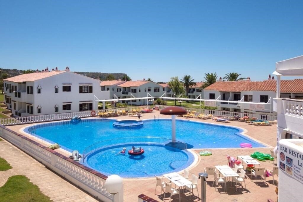 Готель Apartments Son Bou Playa 3*
