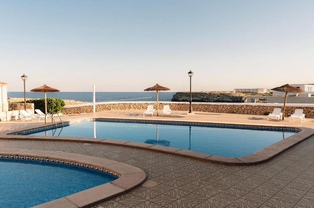 Отель Cabo De Banos 3*