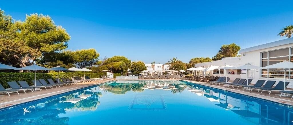Отель Globales Lord Nelson 4*