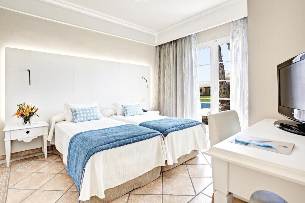 Фото Grupotel Playa Club 4*