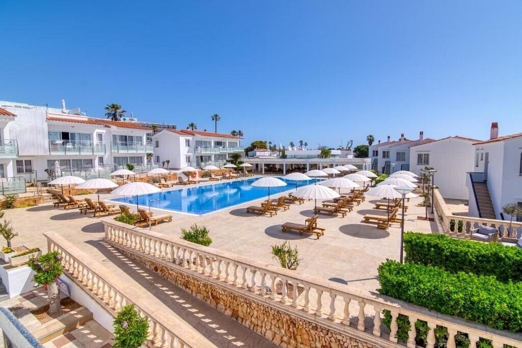 Отель Naranjos Resort Menorca 3*