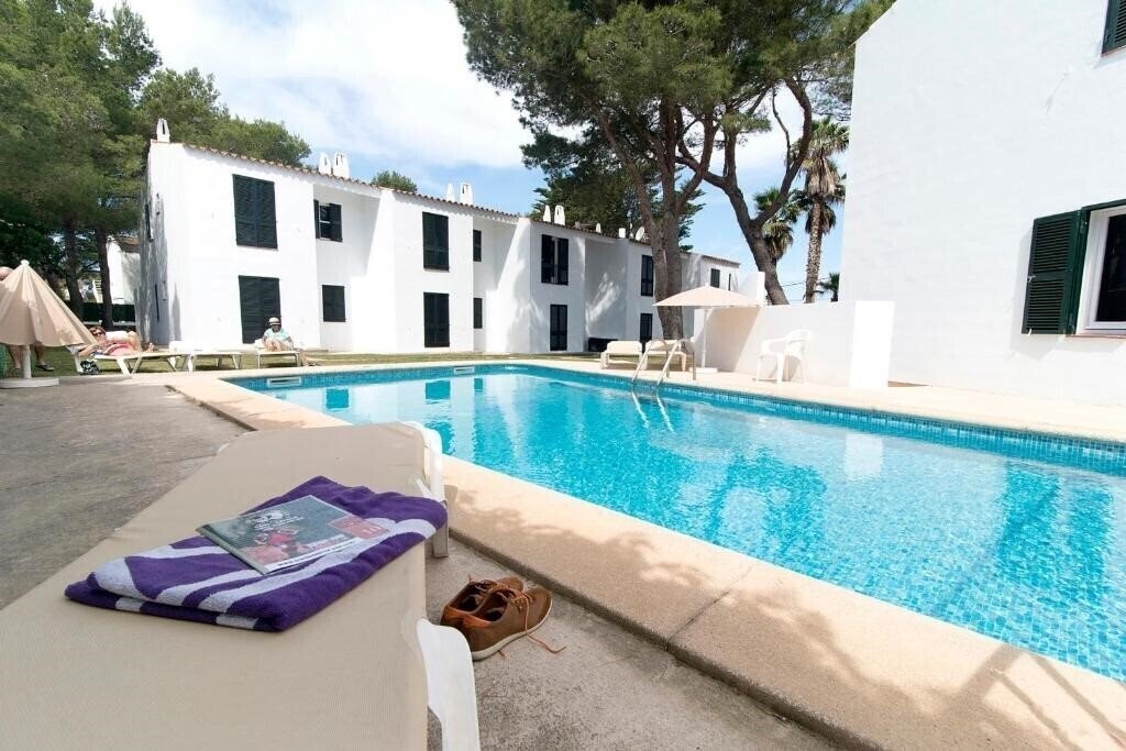 Отель Apartamentos Cala Blanca 3*
