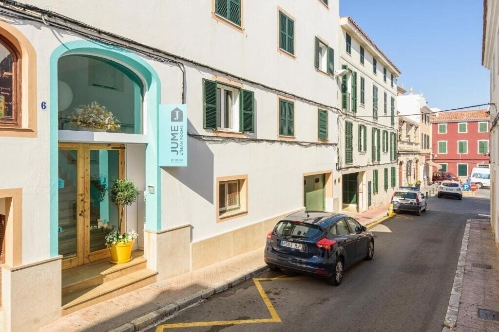 Отель Hostal Jume Urban Rooms 1*