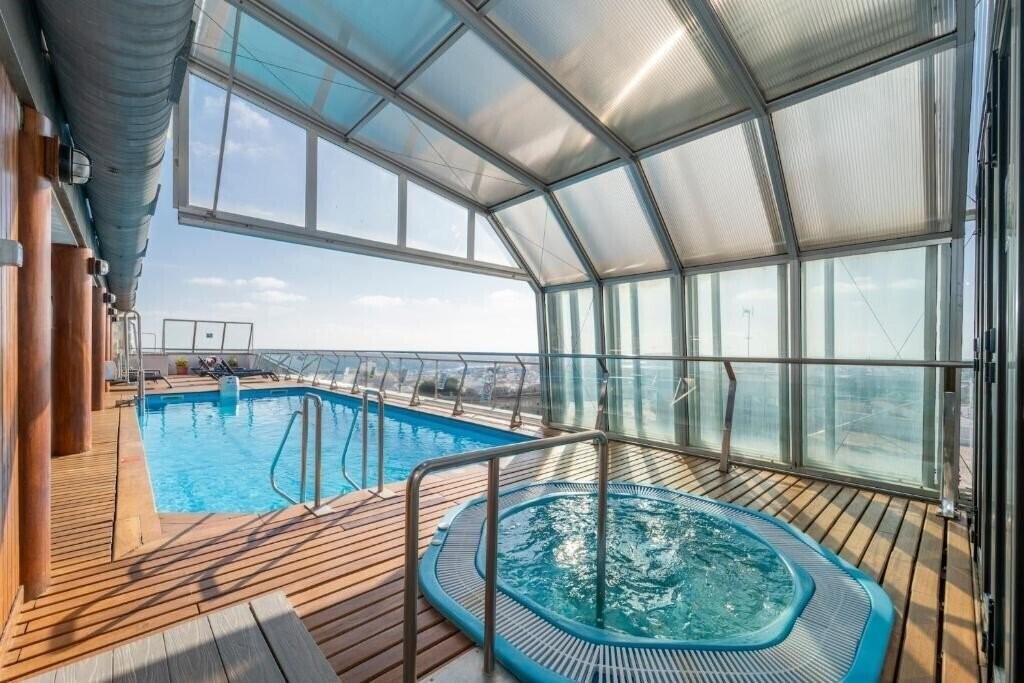 Отель Artiem Capri 4*
