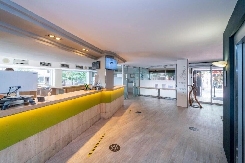 Картинка Artiem Capri 4*
