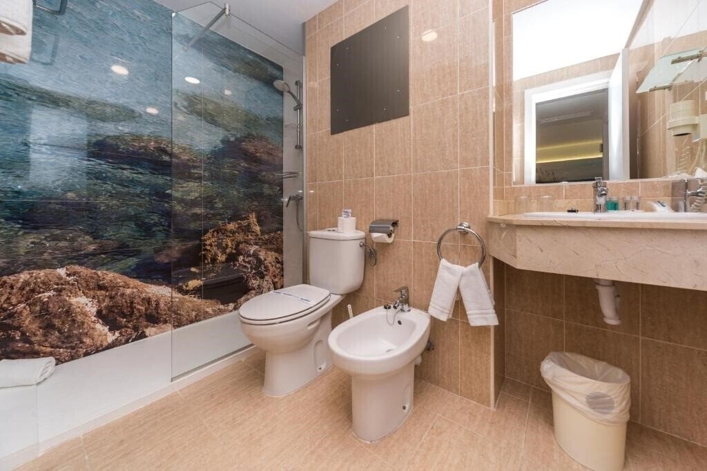 Фотографія Globales Lord Nelson Apartamentos 3*