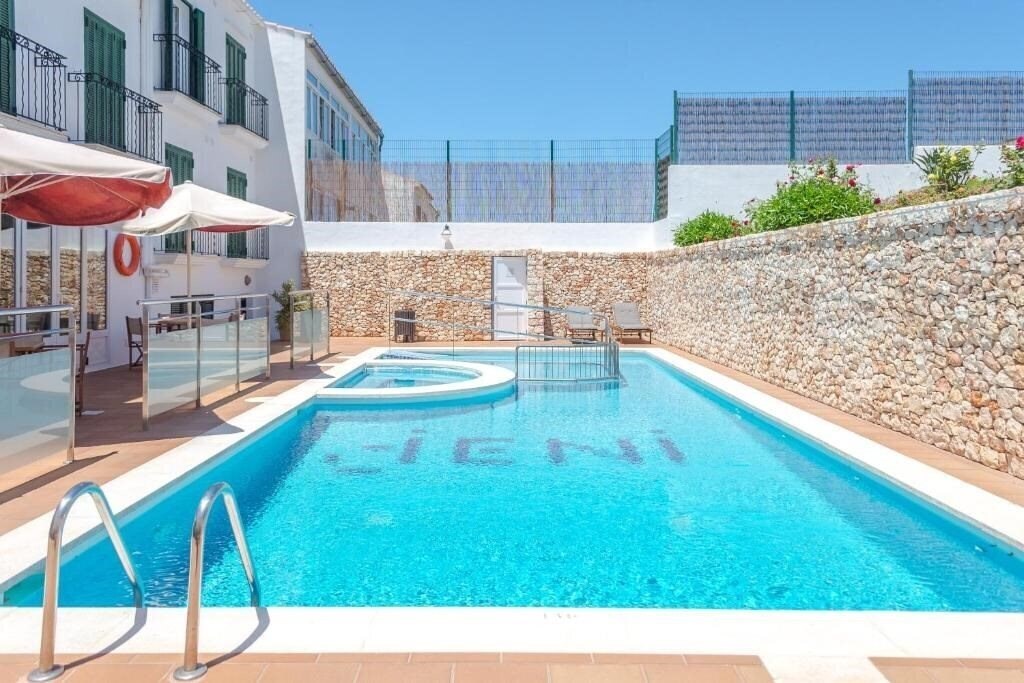 Отель Jeni & Restaurant Hotel 3*