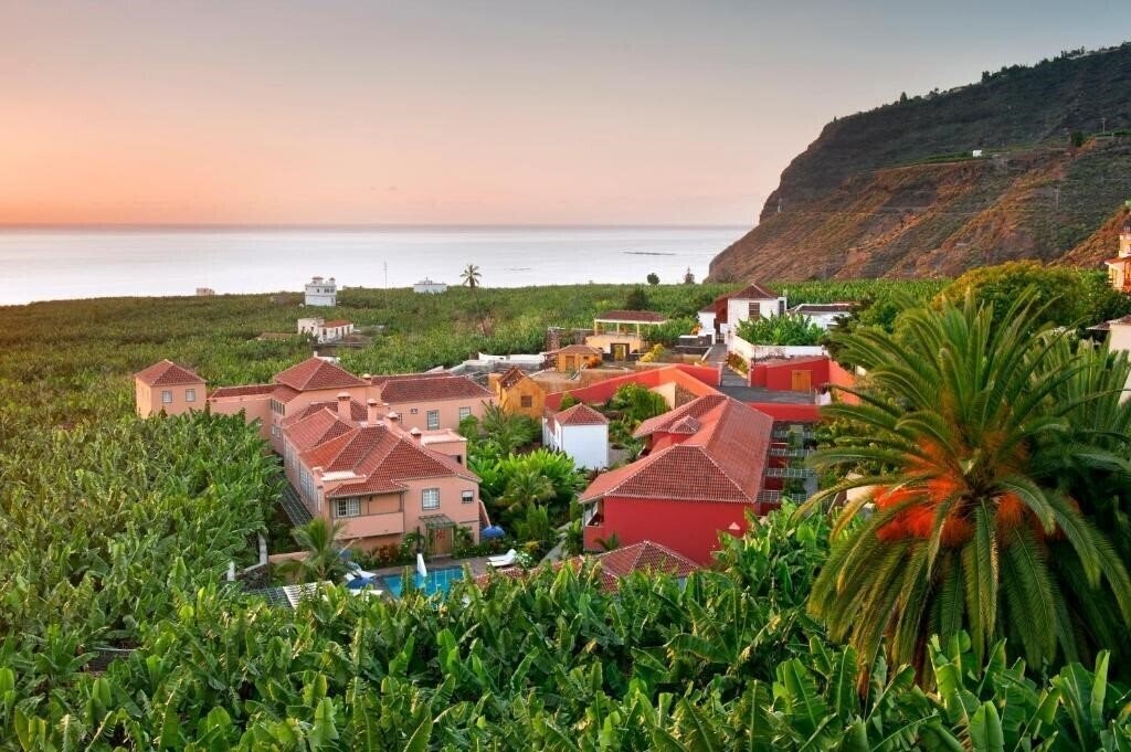 Готель Hacienda de Abajo 5*