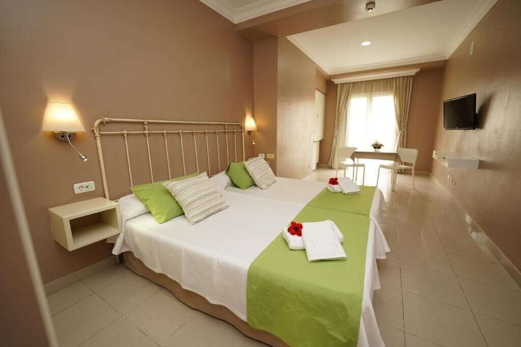 Готель RF Astoria 3*