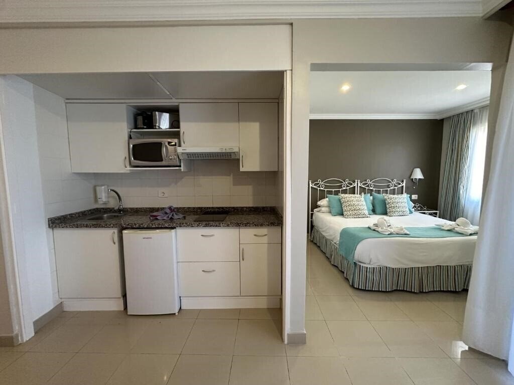 Фотографія La Quinta Park Suites & Spa 4*