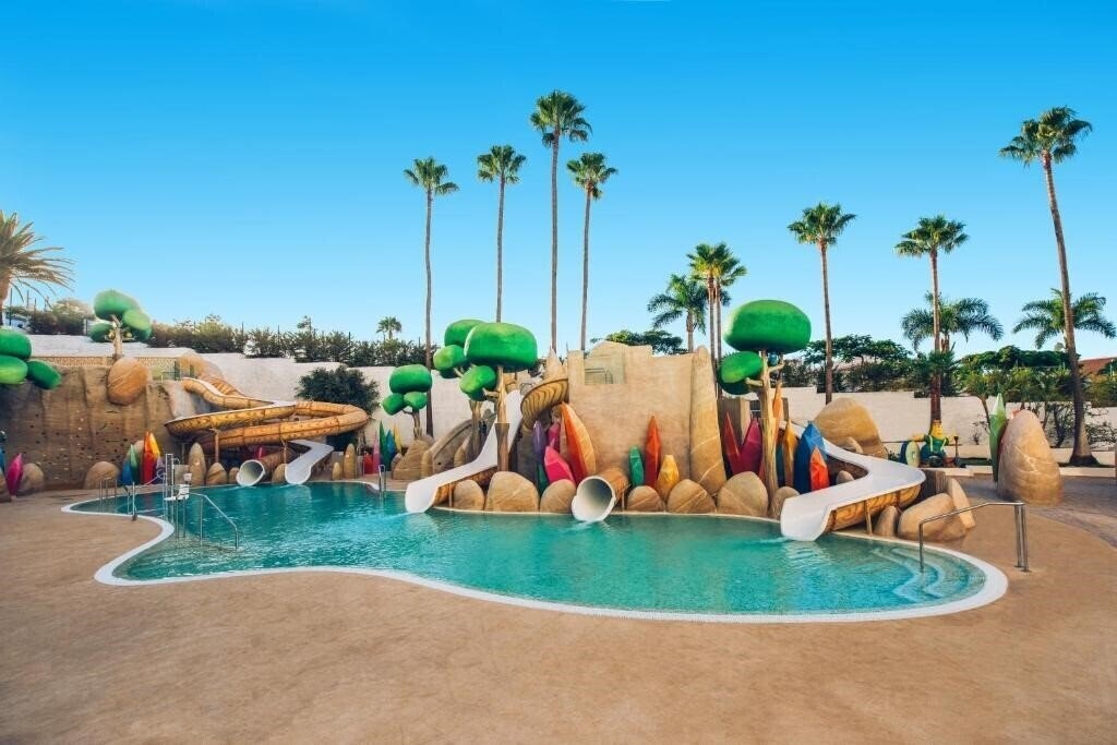 Изображение Iberostar Waves Bouganville Playa 4*