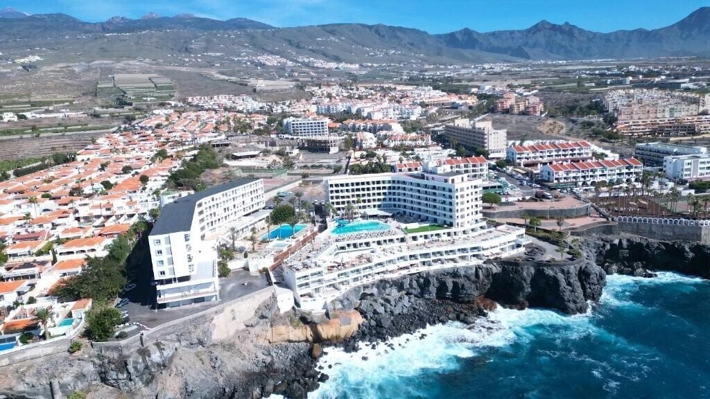 Отель Pearly Grey Ocean Club 4*