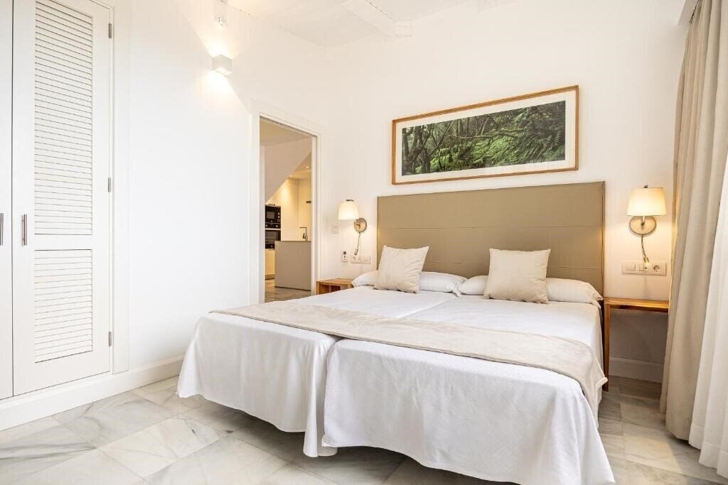 Готель Parque Santiago IV 3*