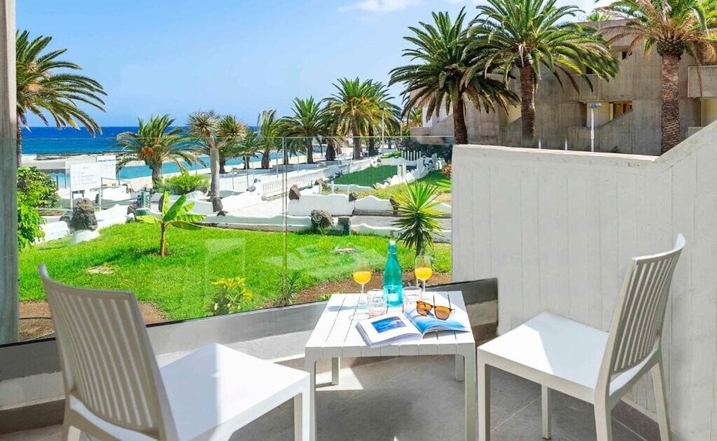 Отель Alborada Beach Club 3*