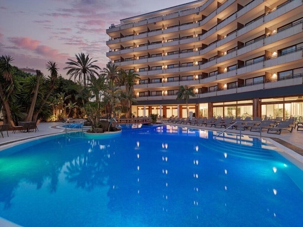 Готель Fergus Puerto de La Cruz 4*