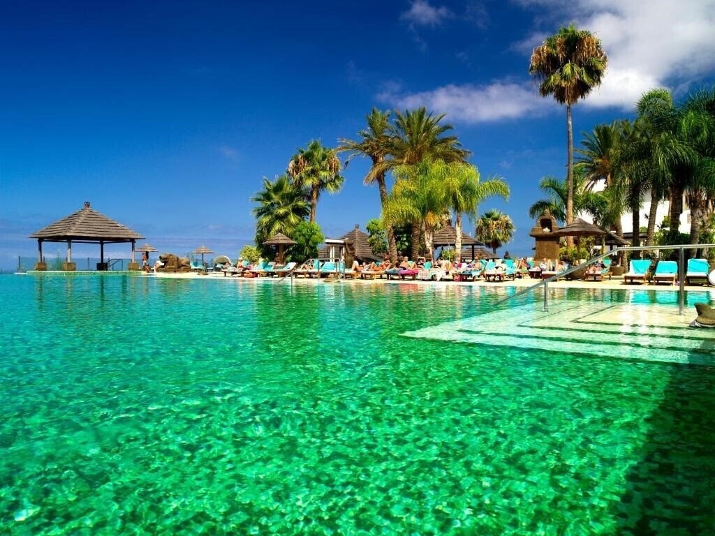 Отель Regency Country Club 4*