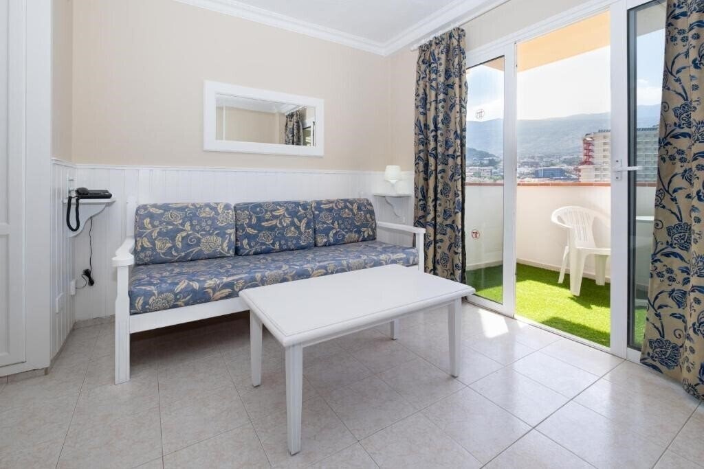 Фотографія Teneguia Apartamentos 3*