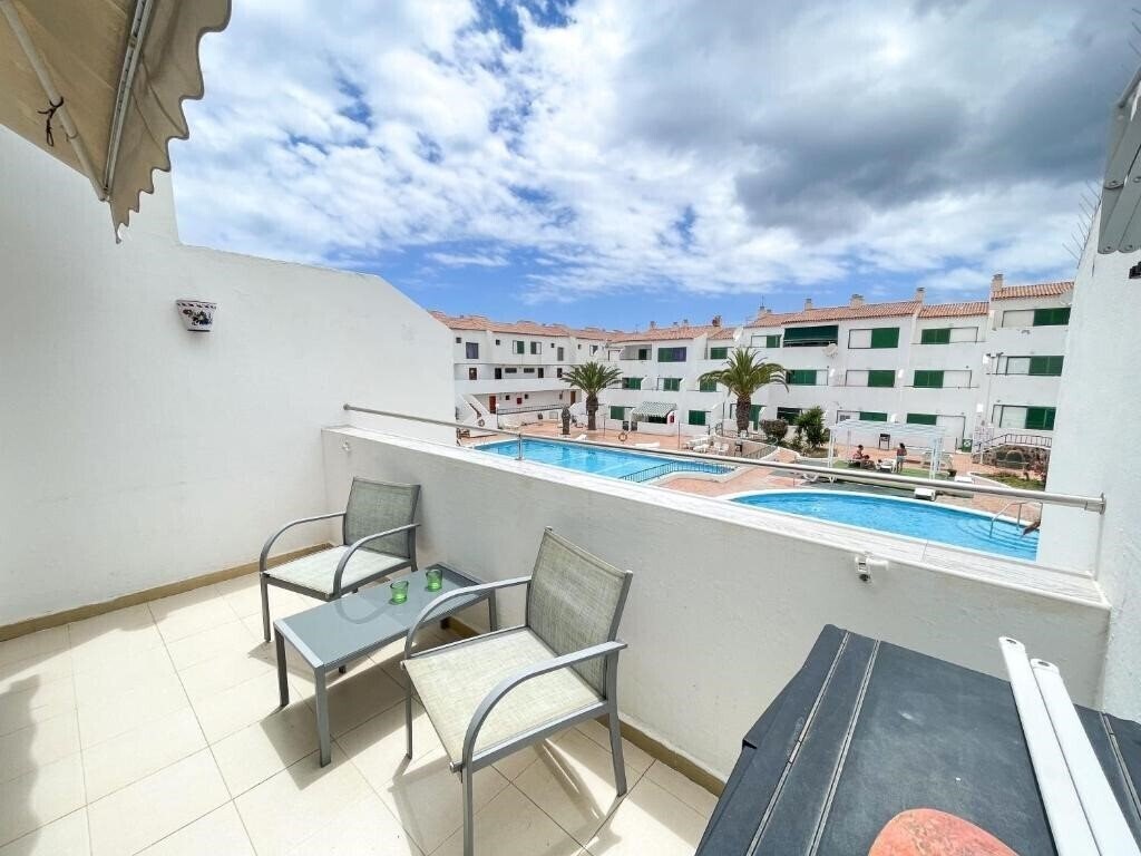 Готель Alondras Park Apts 2*