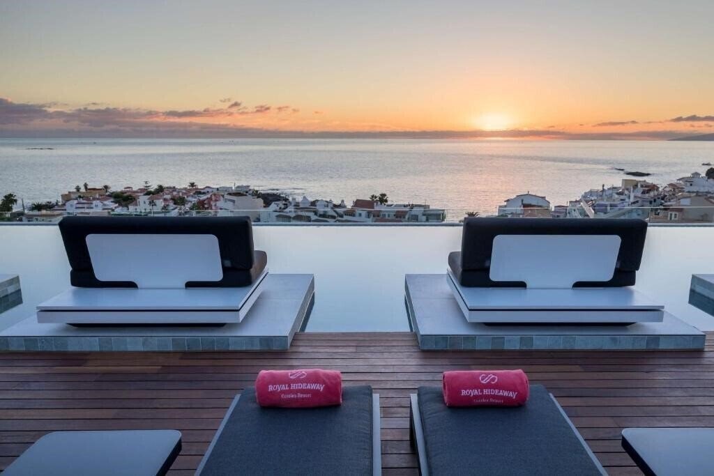 Готель Royal Hideaway Corales Beach 5*