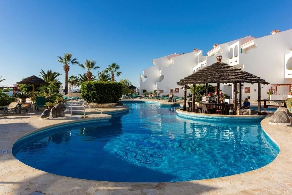Готель Regency Torviscas Apartaments & Suites 3*