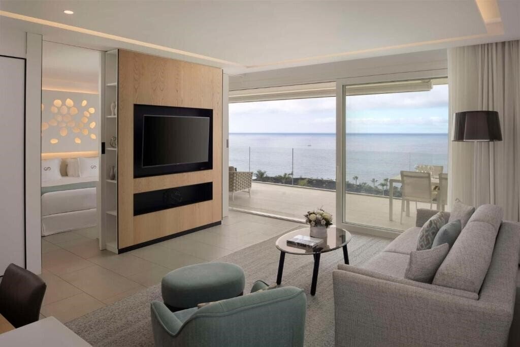 Картинка Royal Hideaway Corales Suites 5*