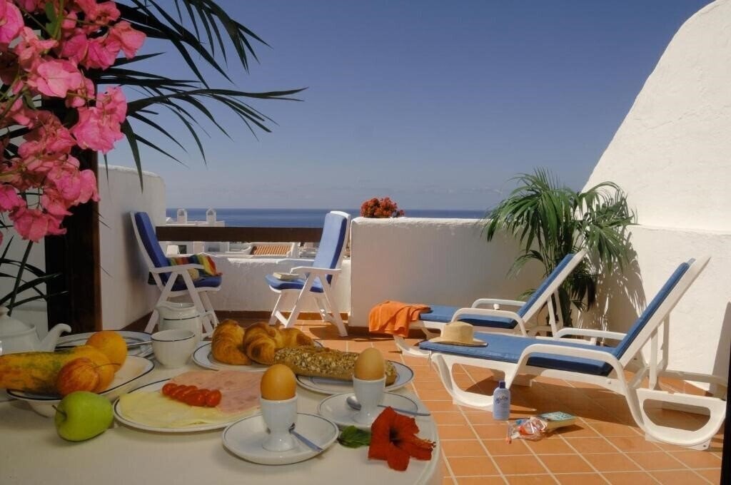 Картинка The Suites At Beverly Hills Tenerife Apts 3*