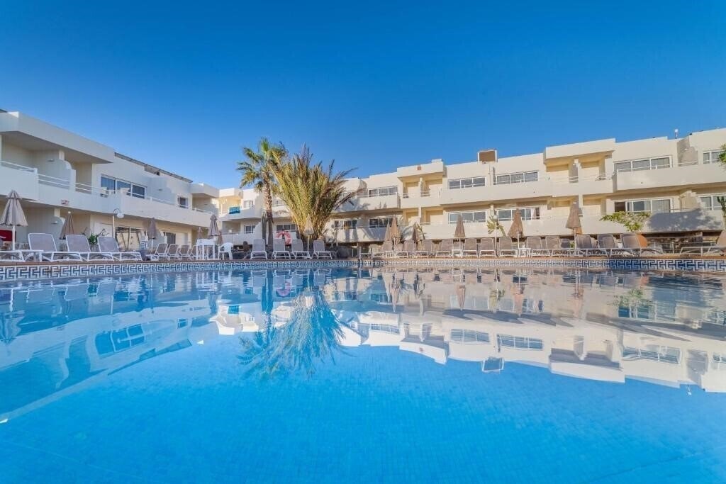 Готель Arena Suites апартаменты