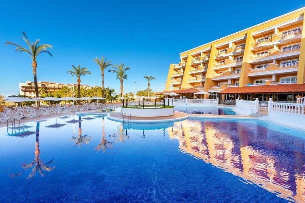Готель Chatur Playa Real 4*