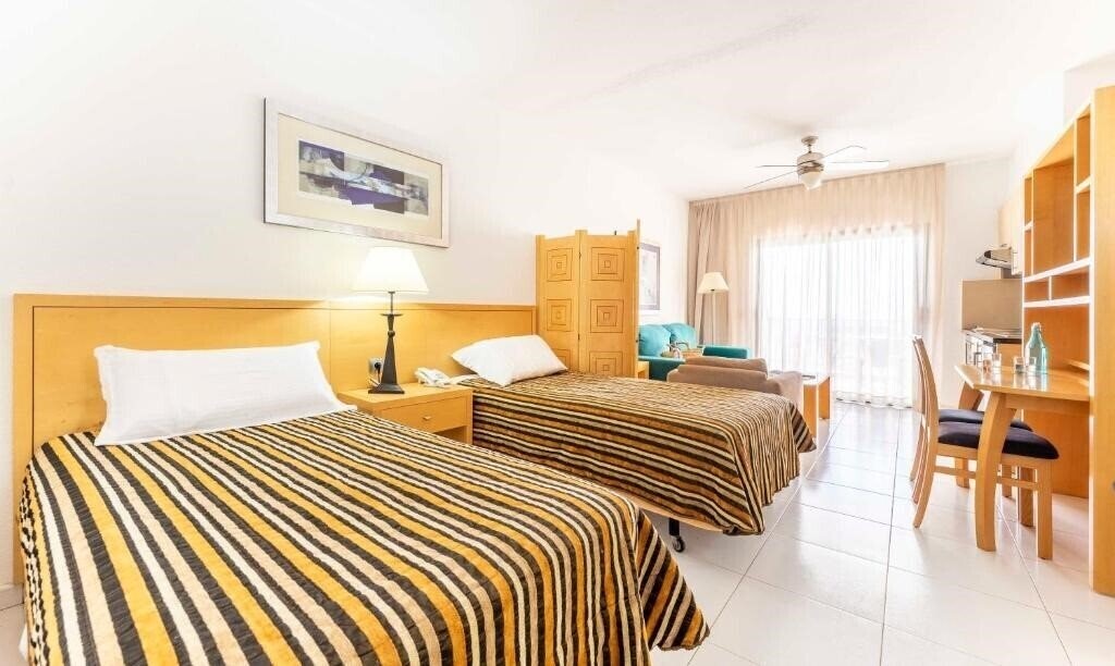 Фото Hollywood Mirage 4*