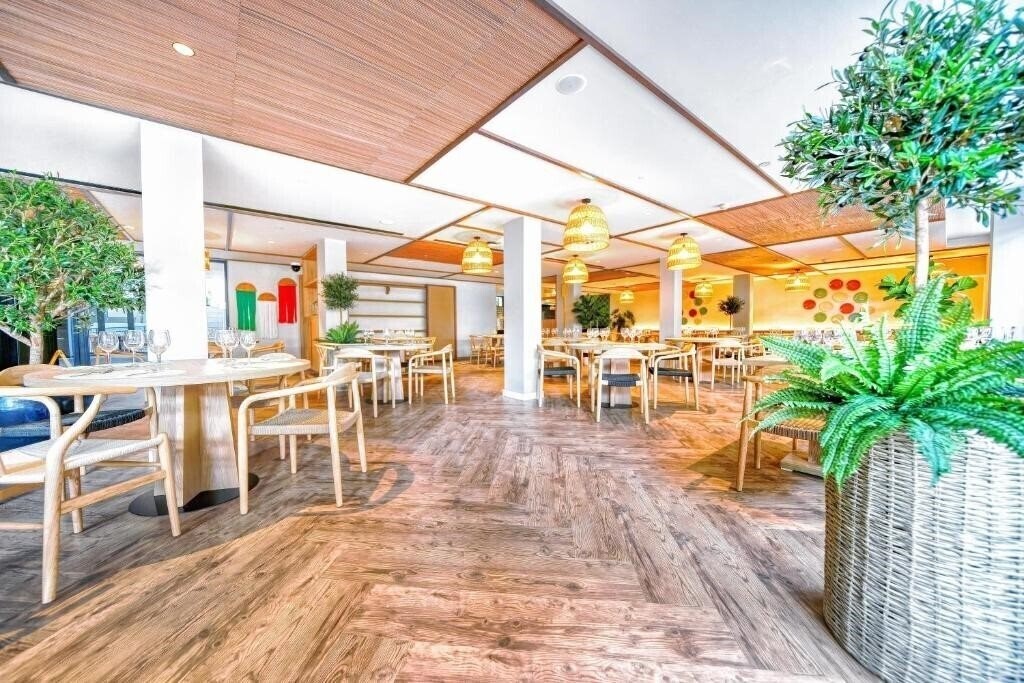 Фото Hovima Suites Costa Adeje 4*