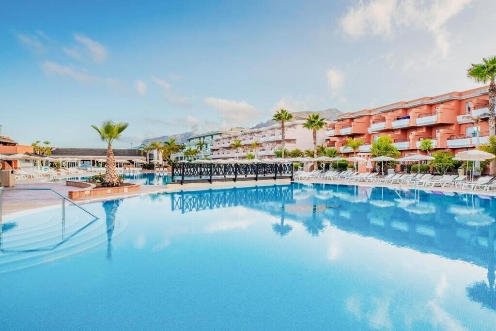 Отель Landmar Costa Los Gigantes Family Resort 4*