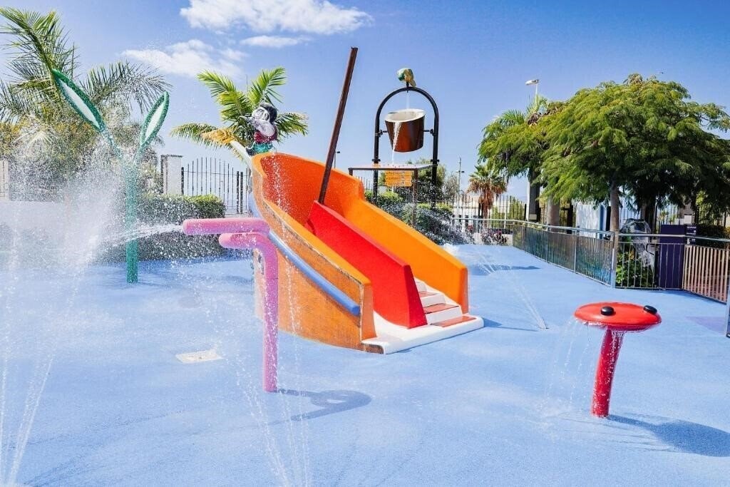 Фото Landmar Costa Los Gigantes Family Resort 4*