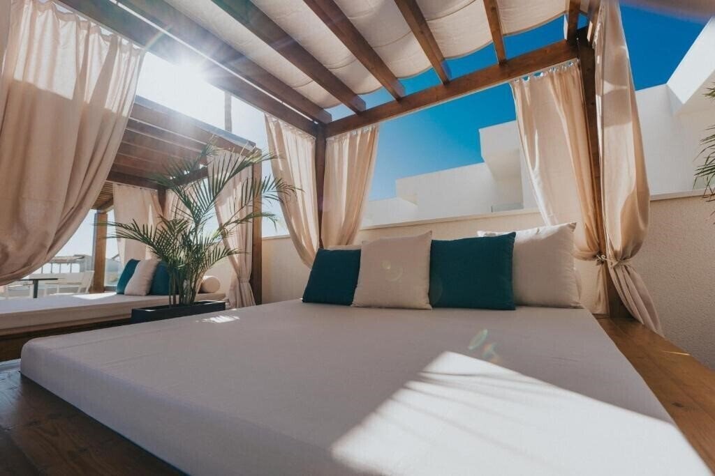 Фото Ohasis Apartments 3*