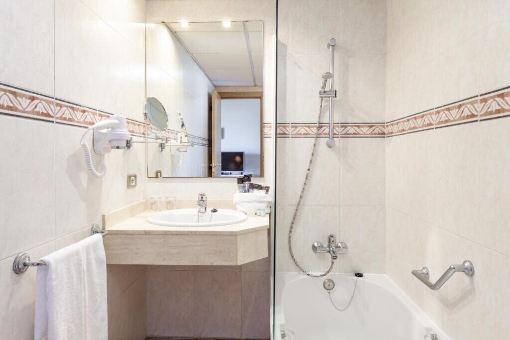 Фотография O7 Tenerife 4*