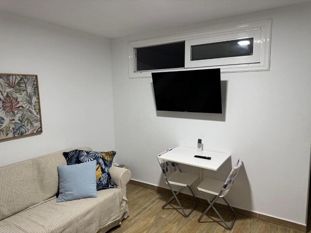 Фото Port Royal Apartments 3*
