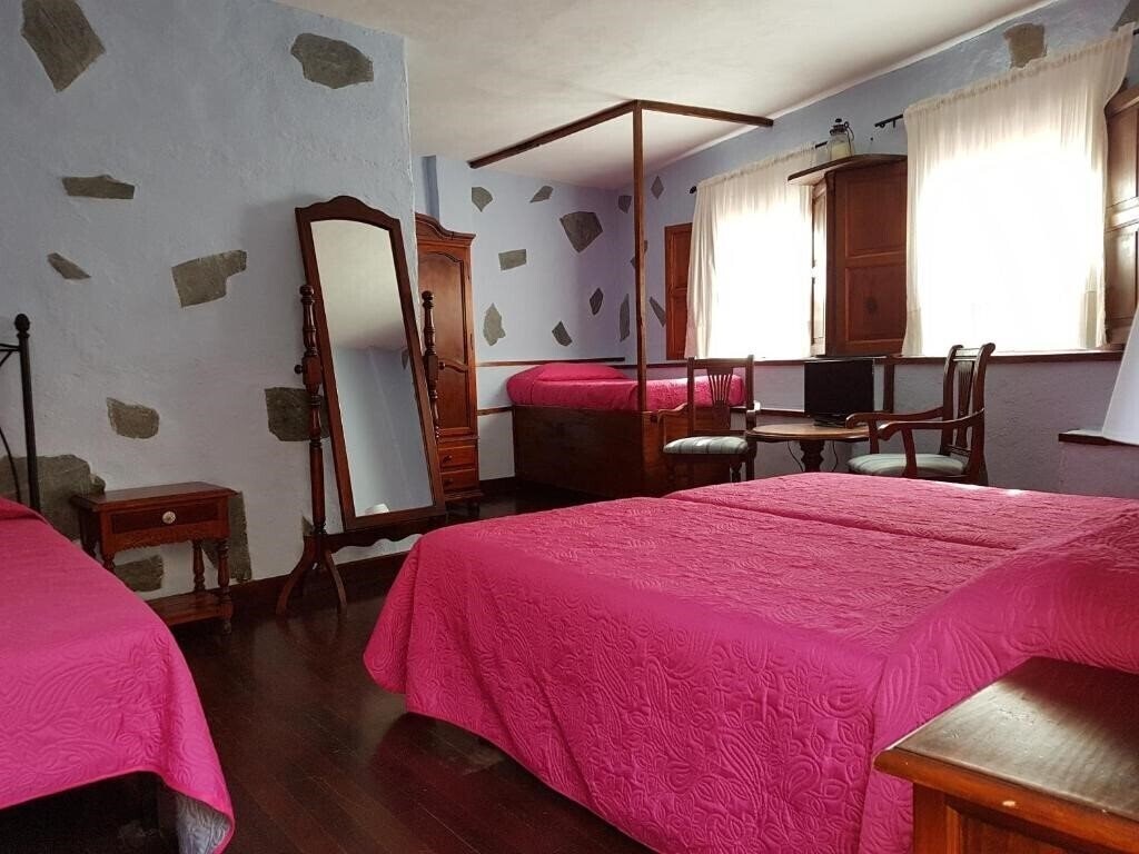Отель Fonda Central 2*