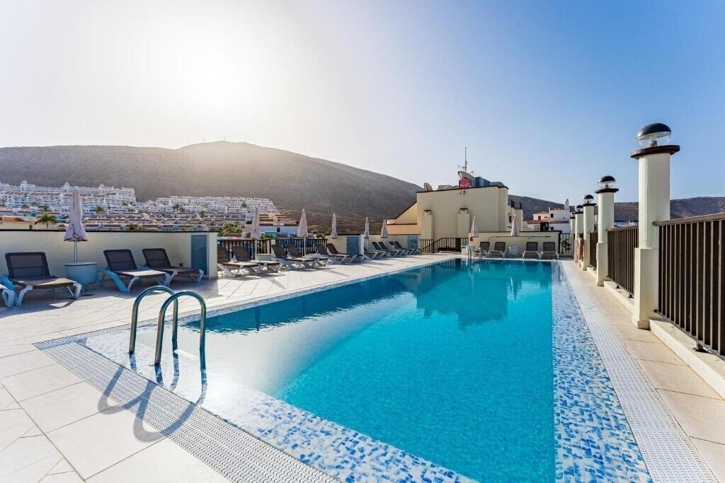 Готель Klayman Olivina Aparthotel 3*