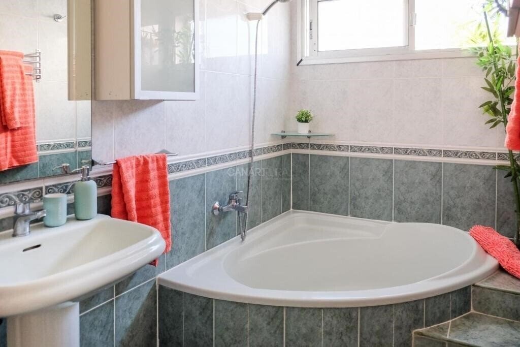 Фотографія La Marieta 4*