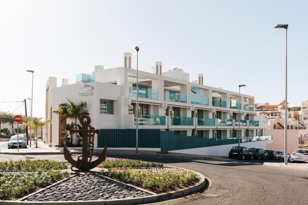 Готель Caleta Suites Tenerife 4*