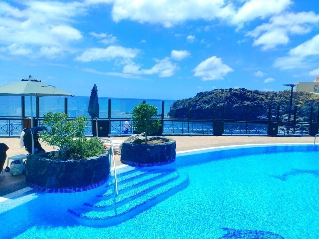Готель El Nautico Suites 4*