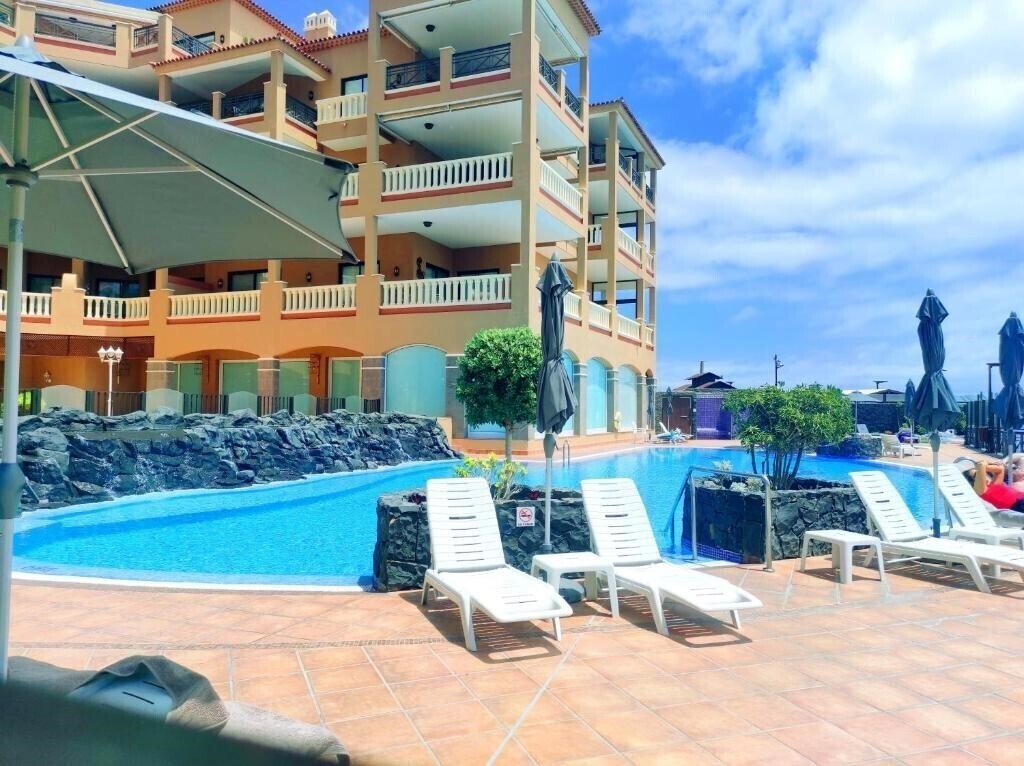 Зображення El Nautico Suites 4*