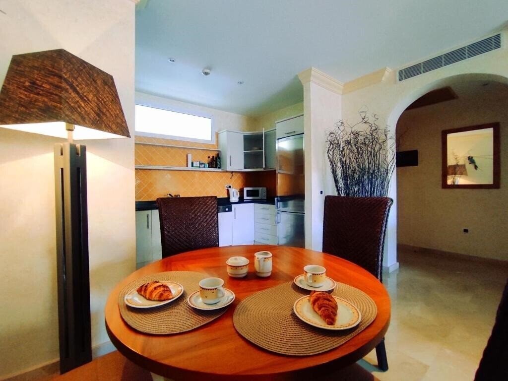 Картинка El Nautico Suites 4*