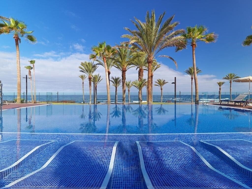 Фотография H10 Conquistador 4*