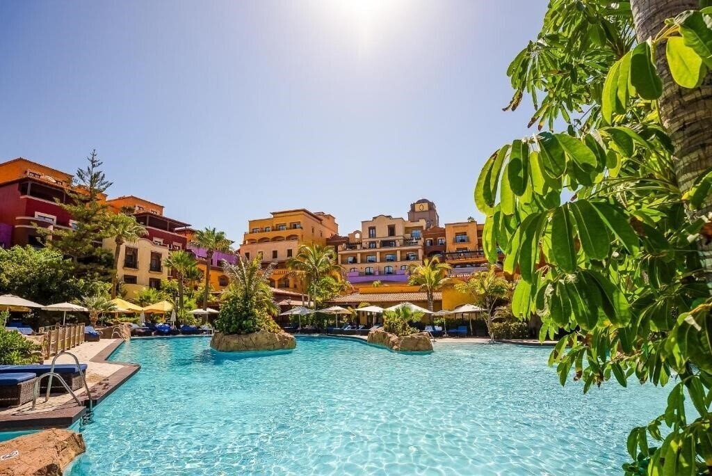 Готель Europe Villa Cortes 5*