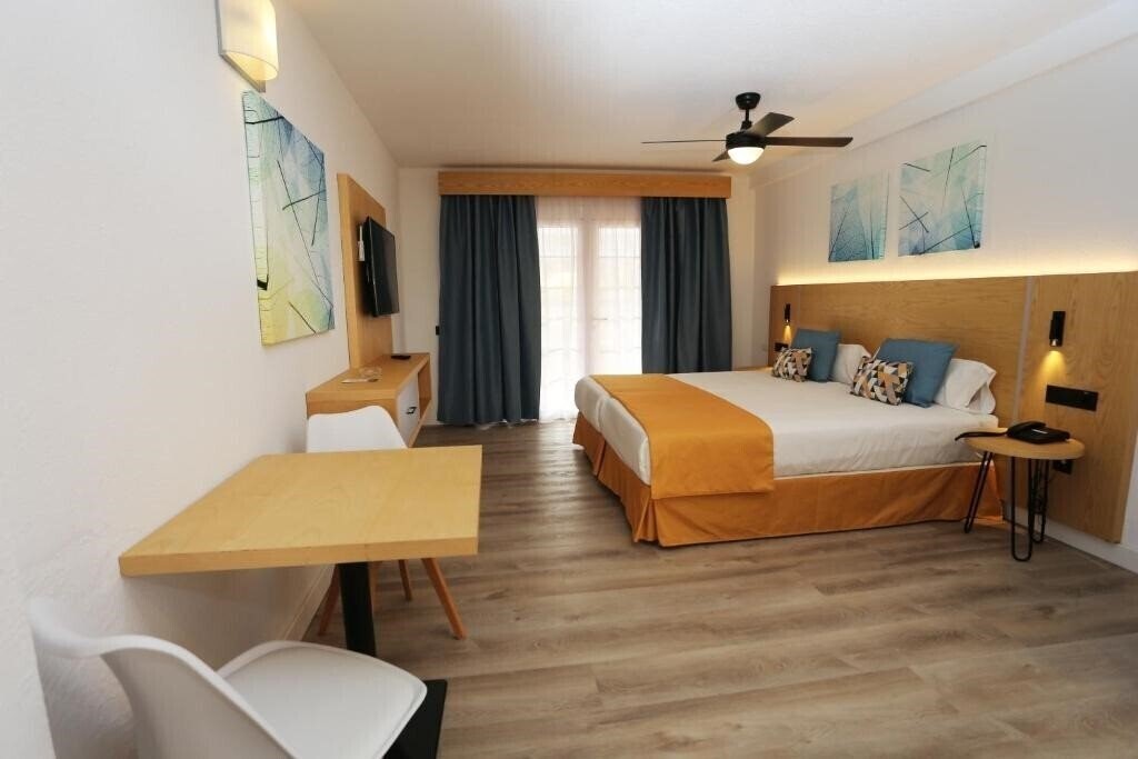 Фото Andorra Hotel Apartamentos 3*